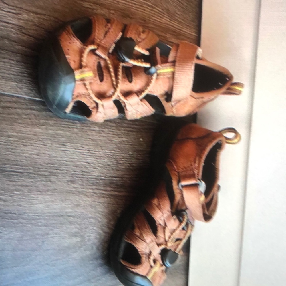 Keen Newport H2 Sandals Hiking waterproof outdoor tan brown